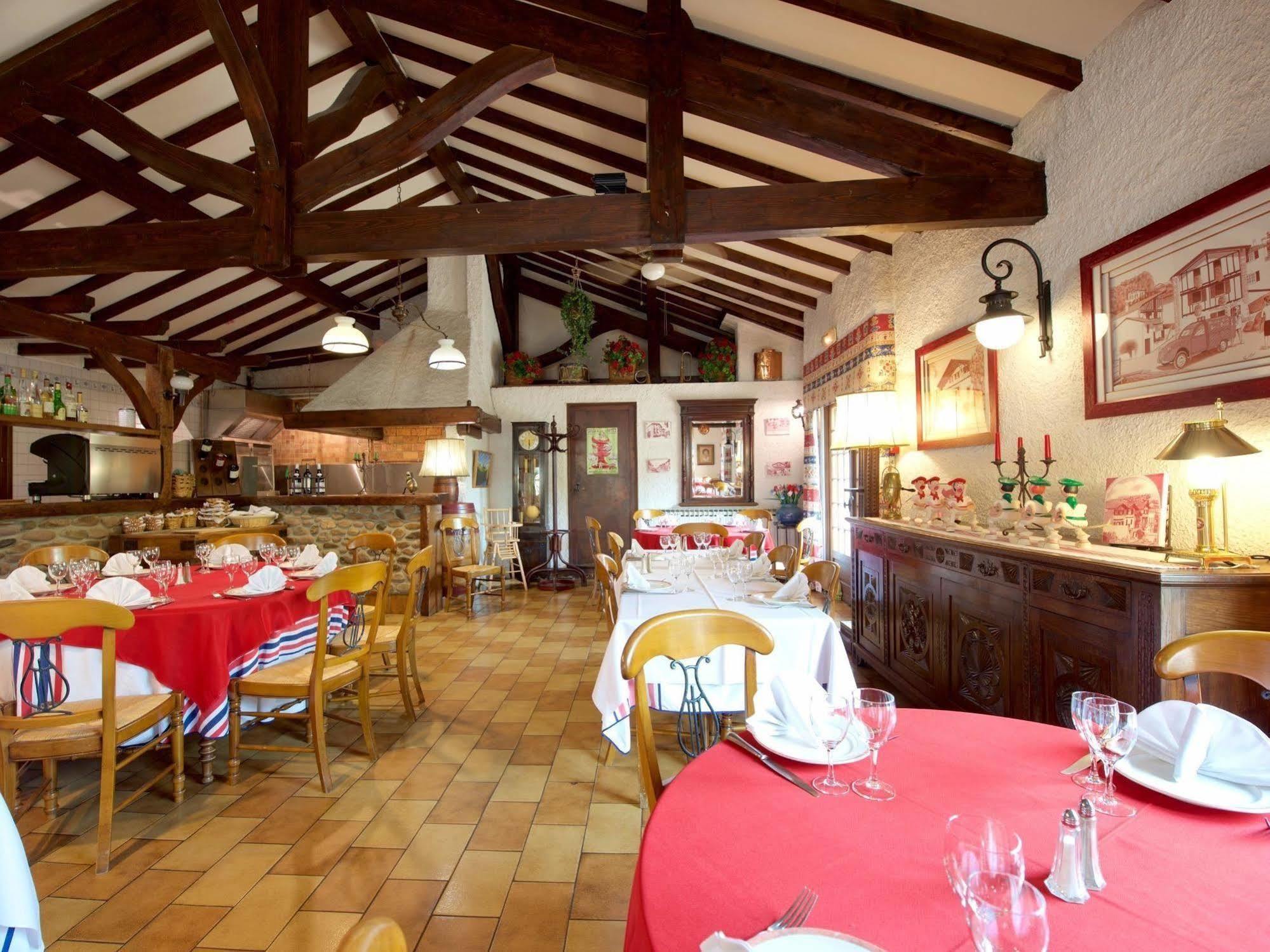 Auberge Chez Tante Ursule Cambo-les-Bains Ngoại thất bức ảnh