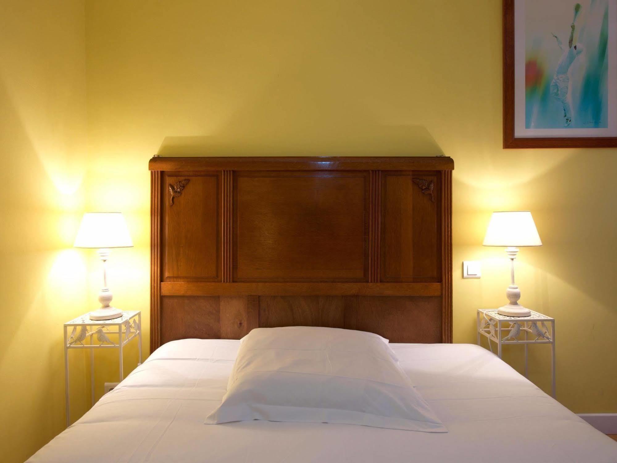 Auberge Chez Tante Ursule Cambo-les-Bains Ngoại thất bức ảnh