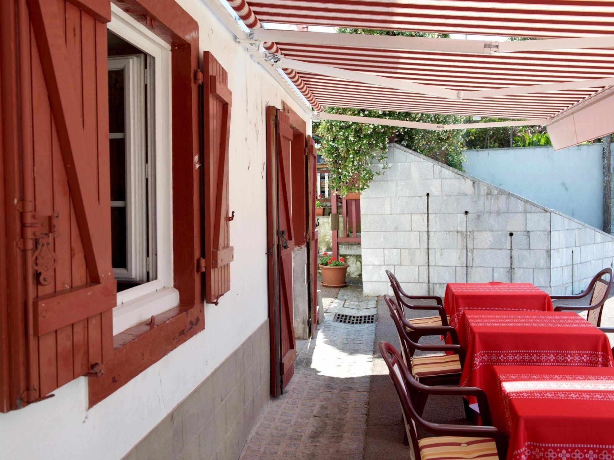 Auberge Chez Tante Ursule Cambo-les-Bains Ngoại thất bức ảnh